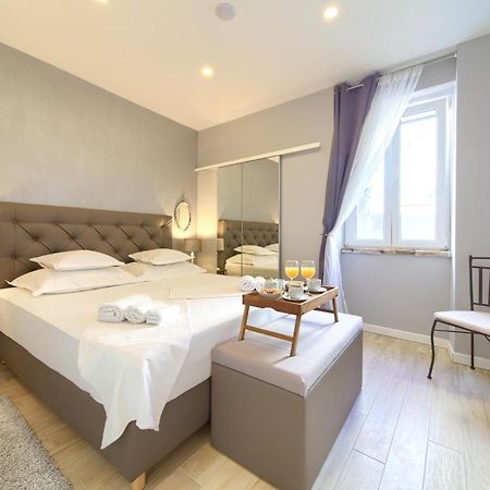 Apartment Old Town Mariolina クルク エクステリア 写真