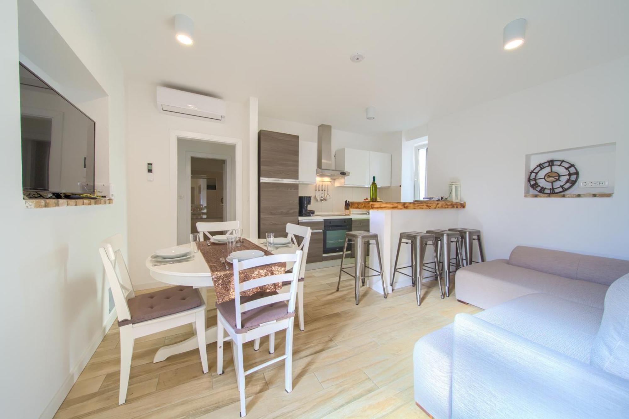 Apartment Old Town Mariolina クルク エクステリア 写真
