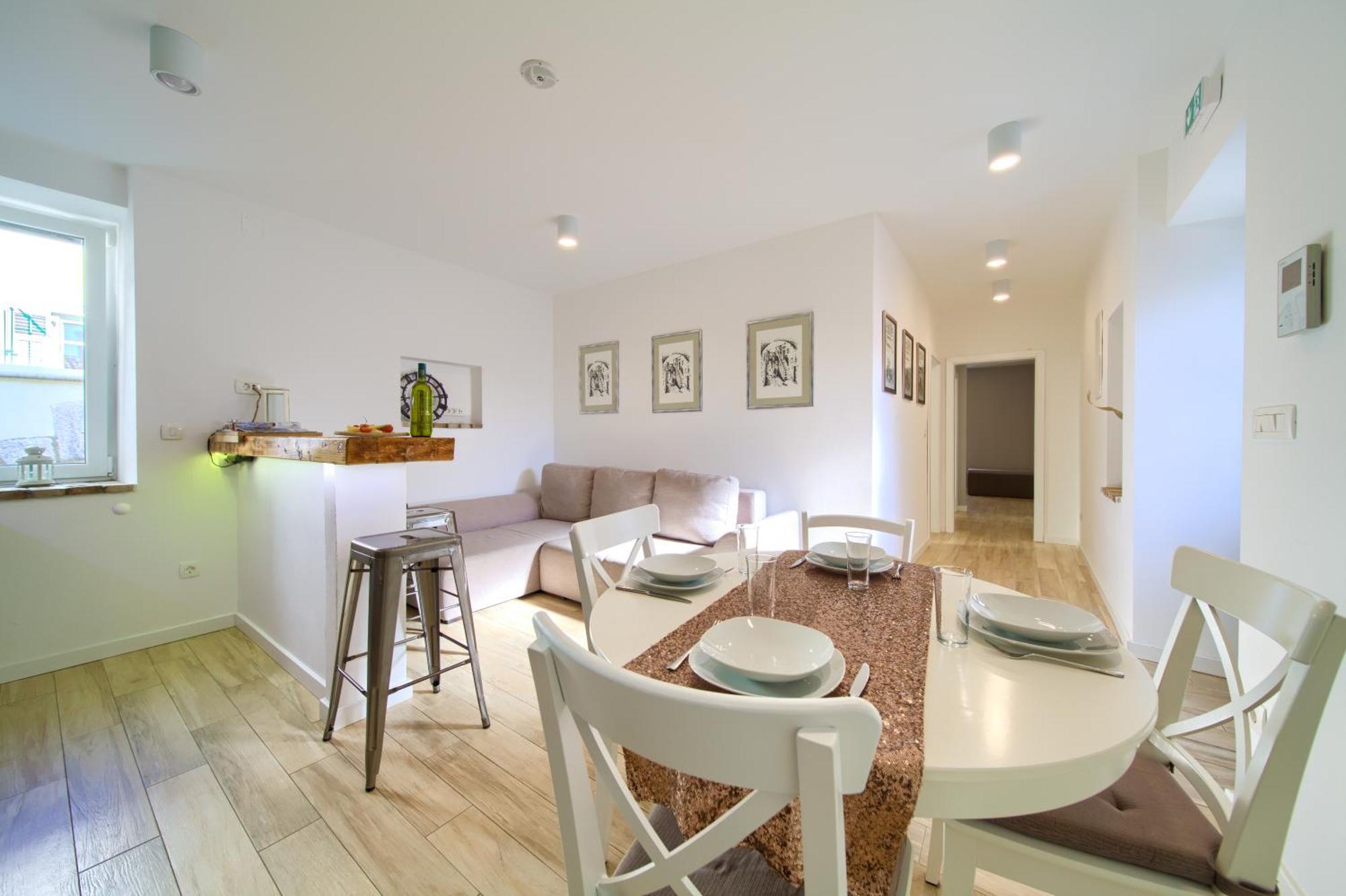 Apartment Old Town Mariolina クルク エクステリア 写真