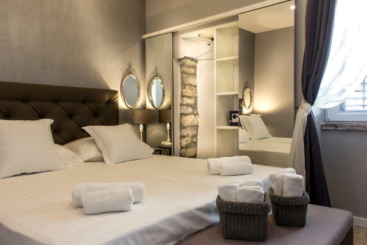 Apartment Old Town Mariolina クルク エクステリア 写真
