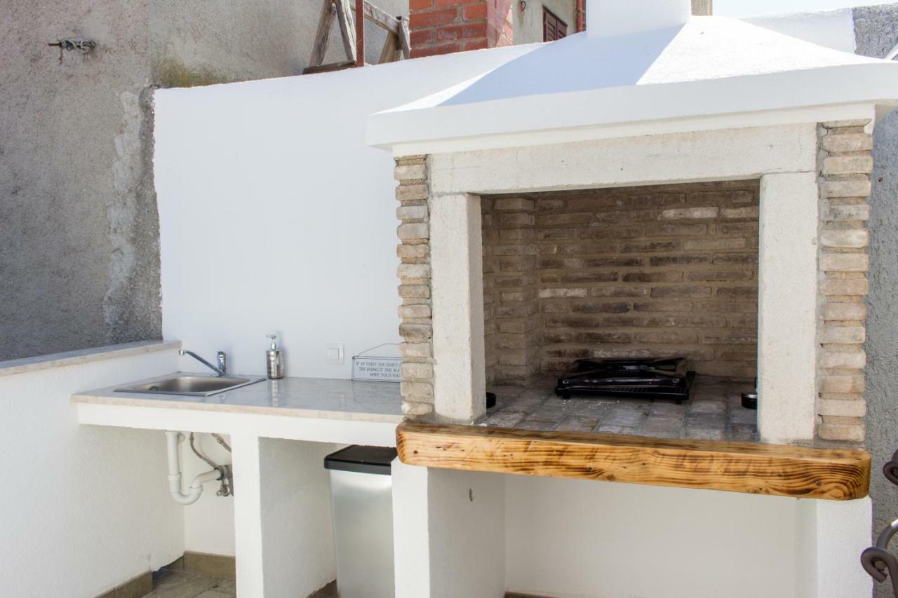 Apartment Old Town Mariolina クルク エクステリア 写真
