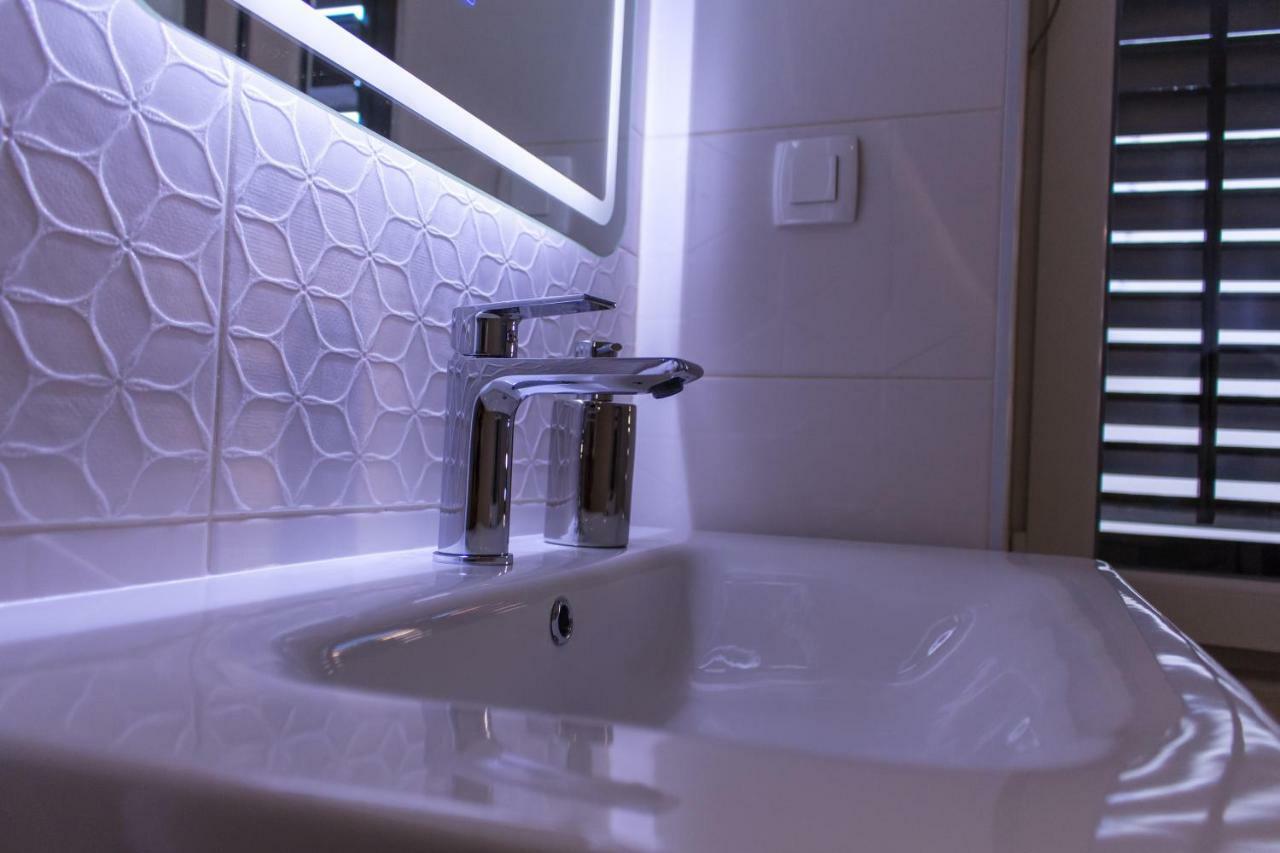 Apartment Old Town Mariolina クルク エクステリア 写真